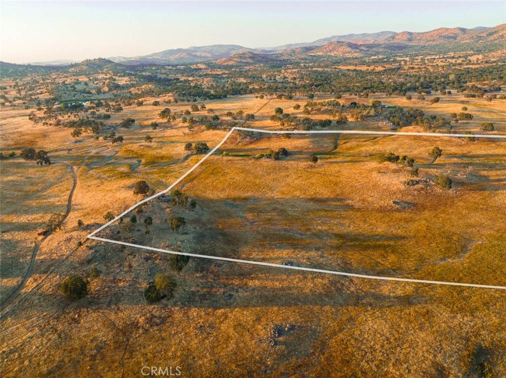 2553 Old Highway Property Photo 8