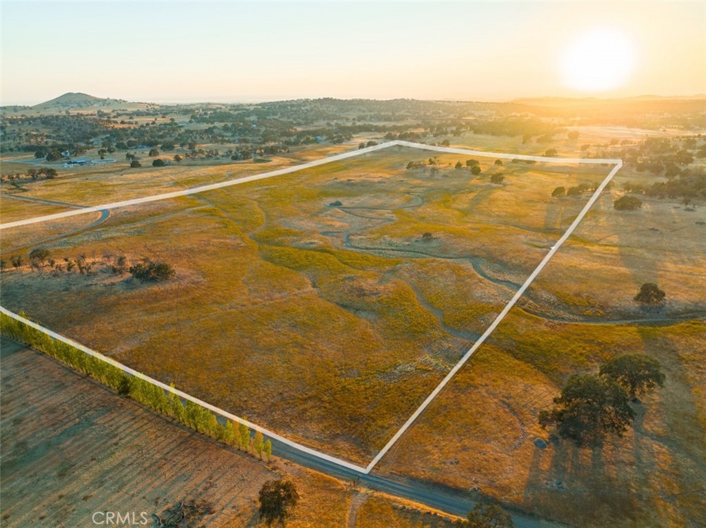 2553 Old Highway Property Photo 12