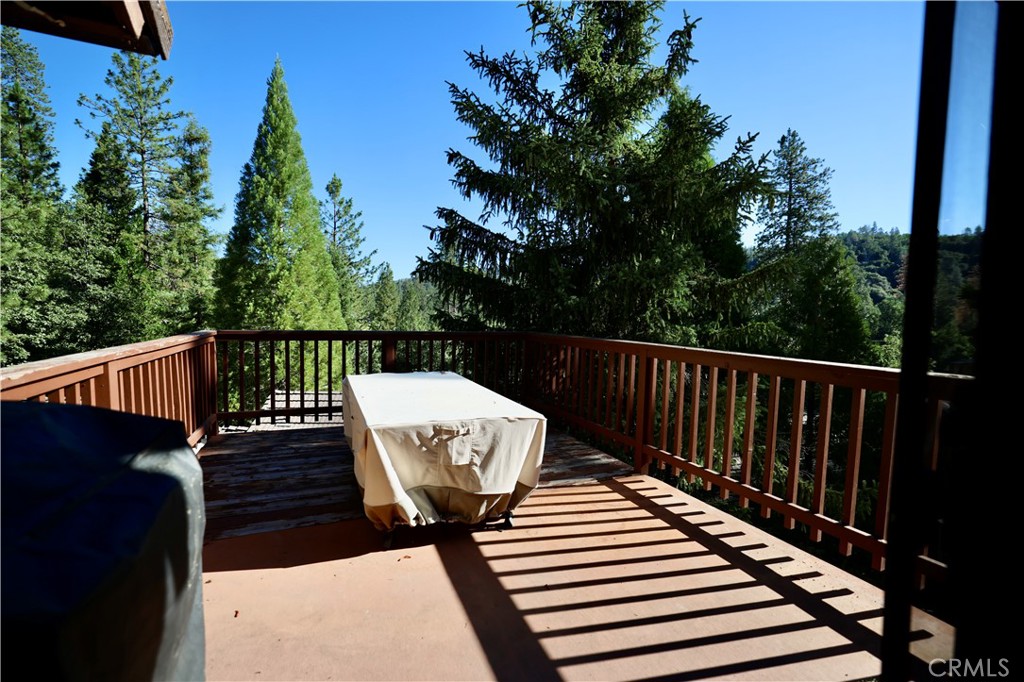 40547 Saddleback Property Photo 2