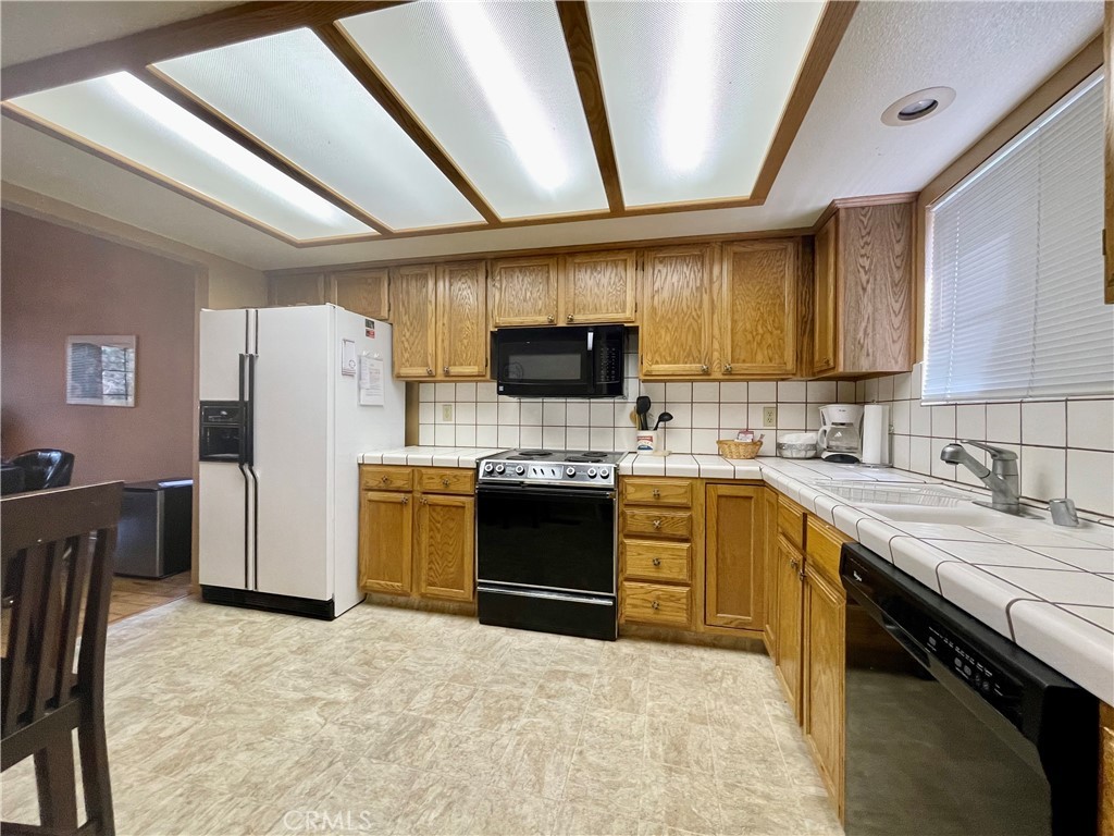 40547 Saddleback Property Photo 10