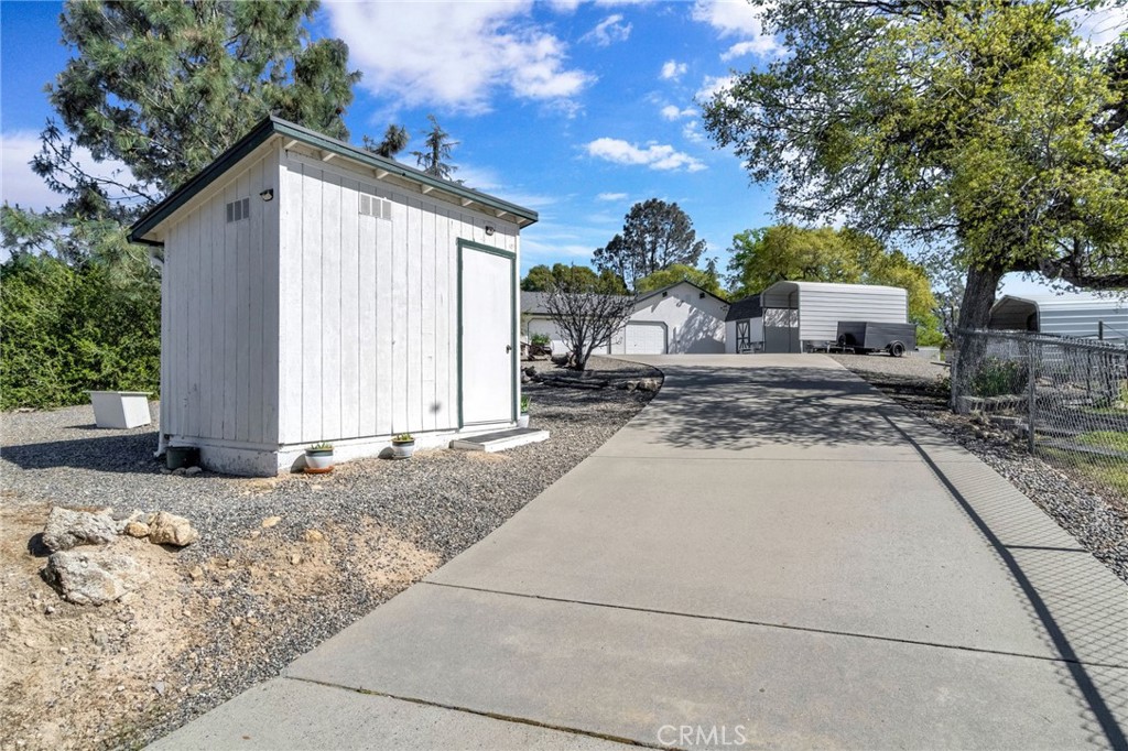 33867 Jennifer Court Property Photo 7