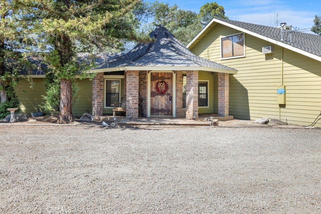 39330 W Hwy 198 Property Photo 5