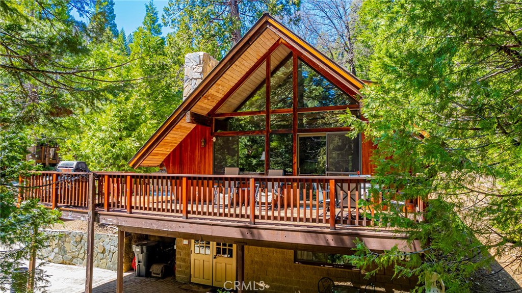 1163 Silver Tip Property Photo 1