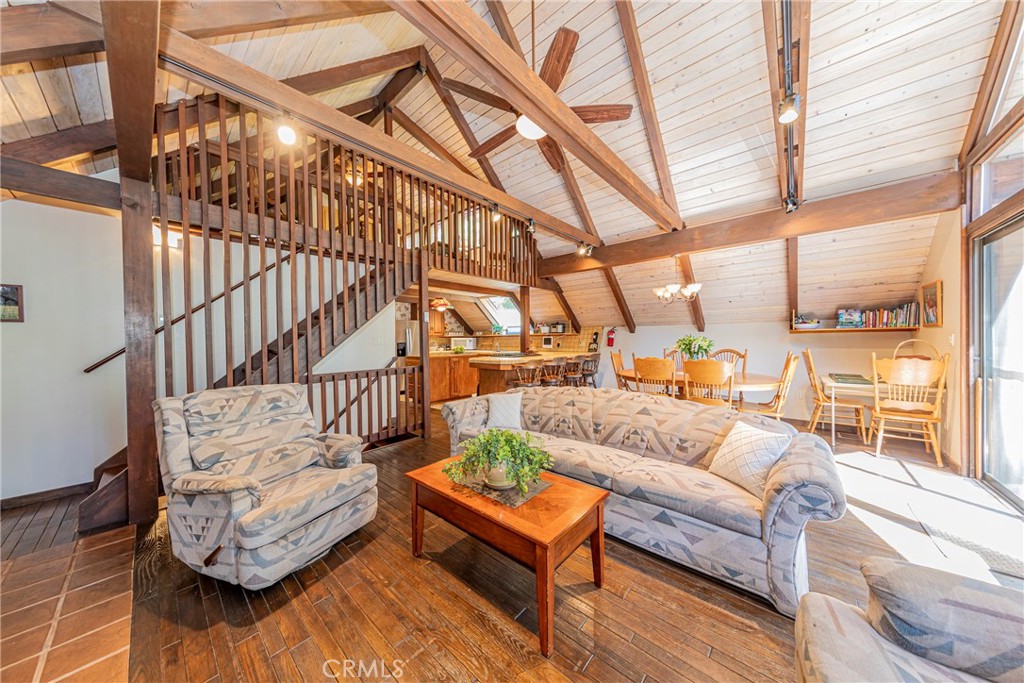 1163 Silver Tip Property Photo 10