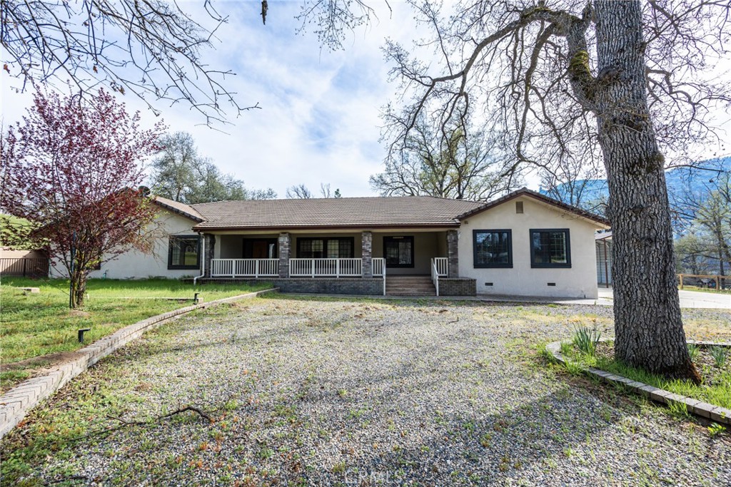 45344 S Oakview Property Photo 2