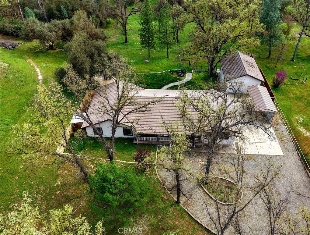 45344 S Oakview Property Photo 3