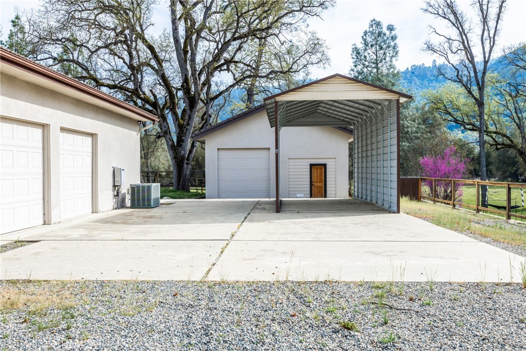 45344 S Oakview Property Photo 4