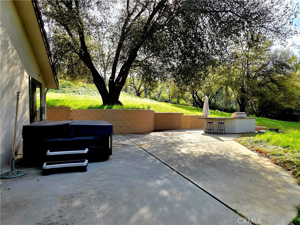 45344 S Oakview Property Photo 9