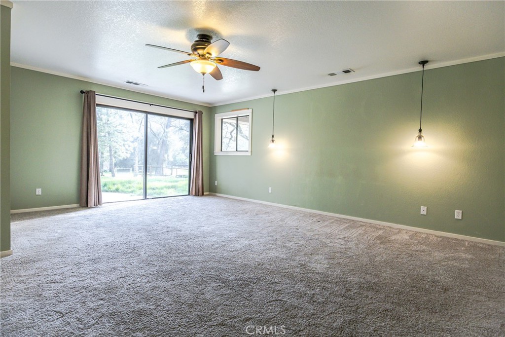 45344 S Oakview Property Photo 32