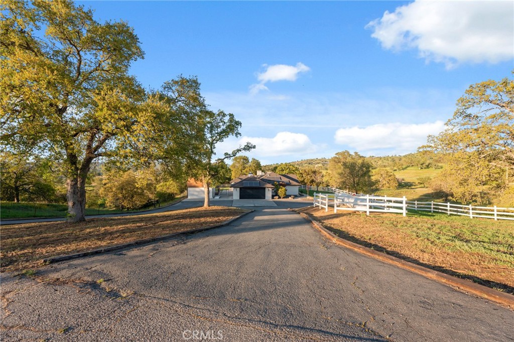 26882 Road 400 Property Photo 38