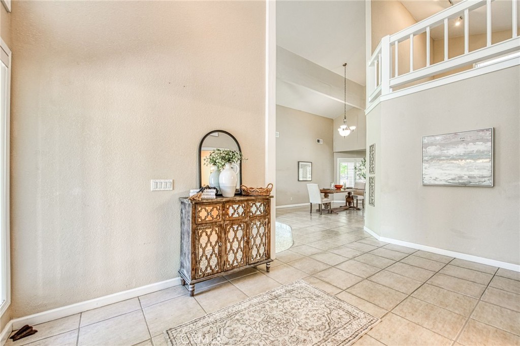 12235 Willow Avenue Property Photo 14