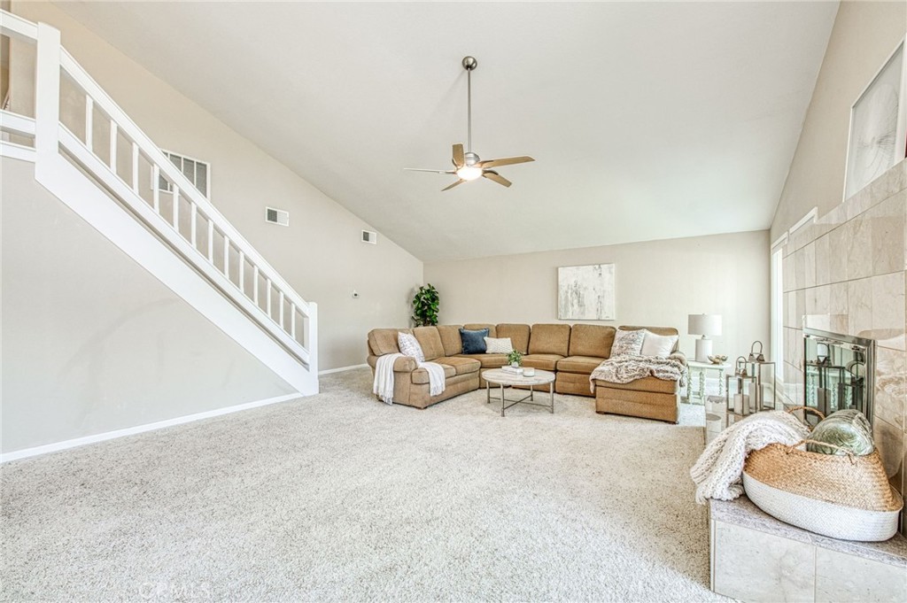 12235 Willow Avenue Property Photo 16