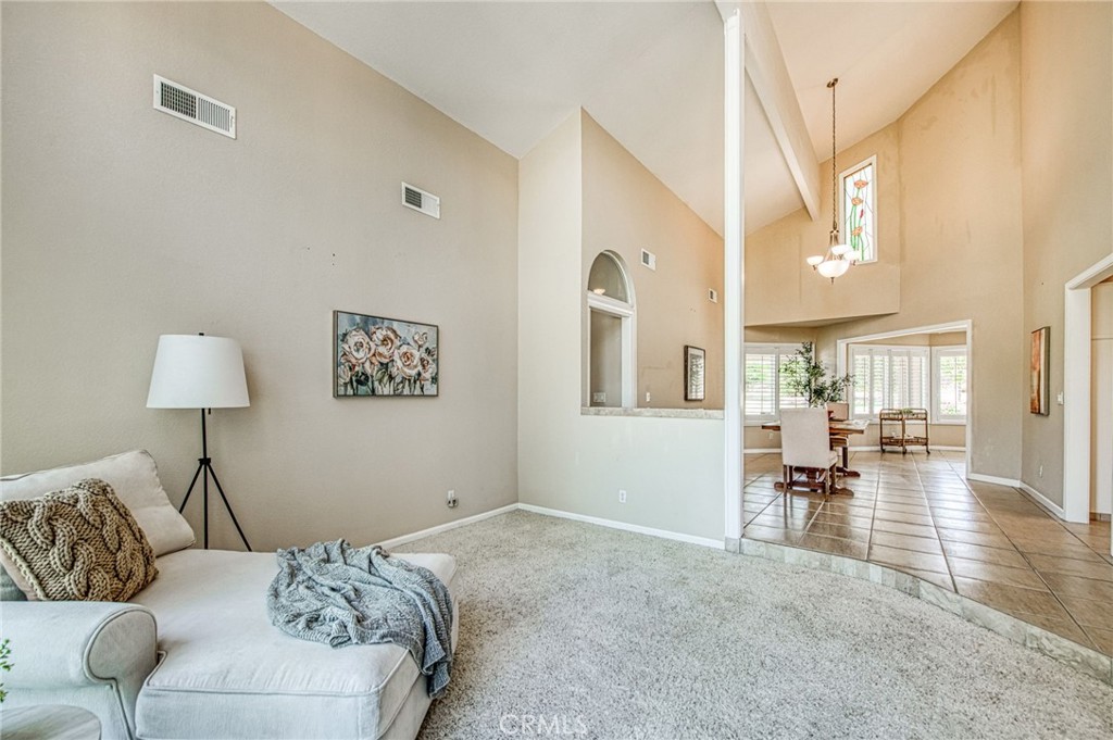 12235 Willow Avenue Property Photo 22