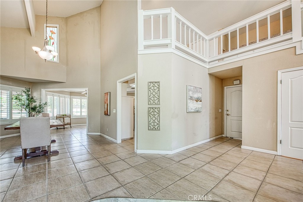12235 Willow Avenue Property Photo 23
