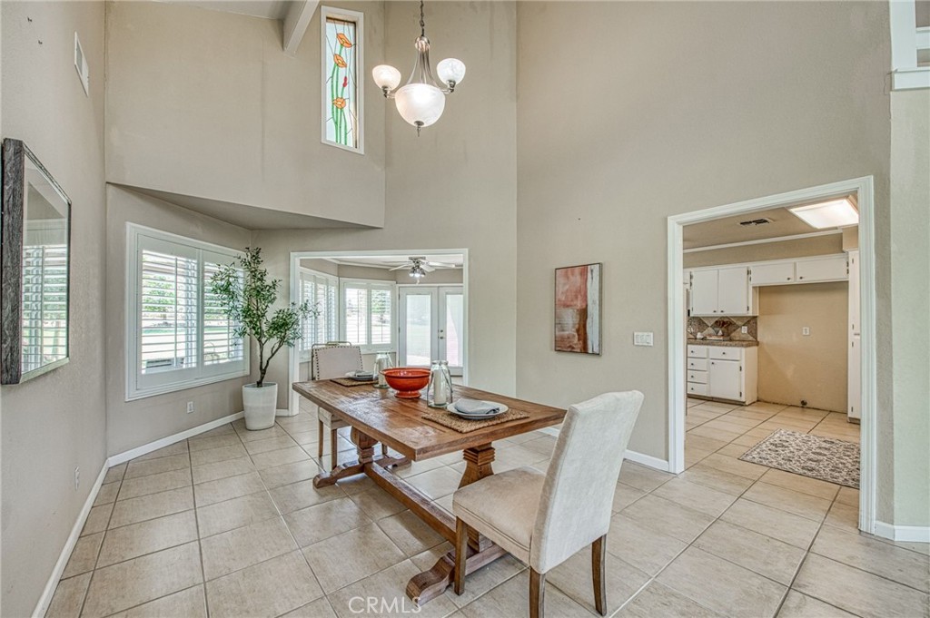 12235 Willow Avenue Property Photo 25