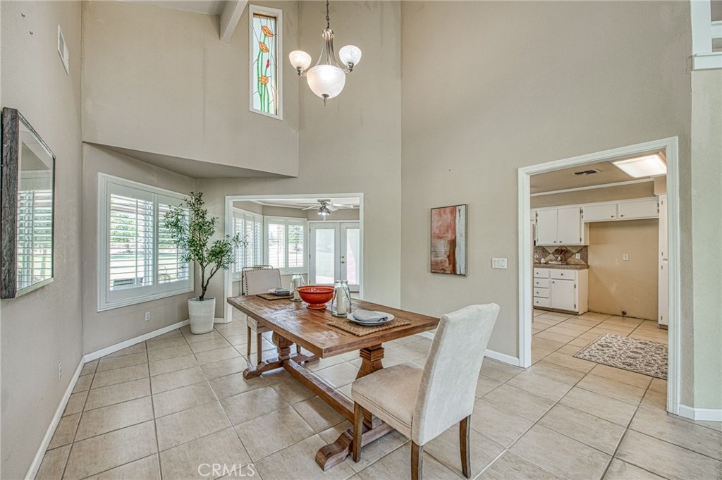 12235 Willow Avenue Property Photo 25