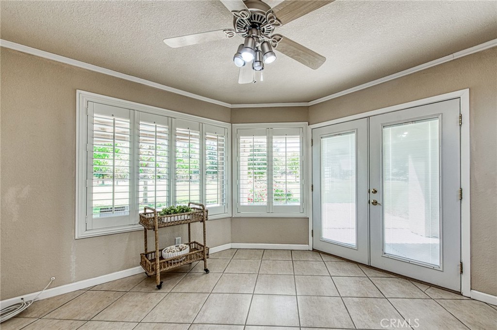 12235 Willow Avenue Property Photo 29