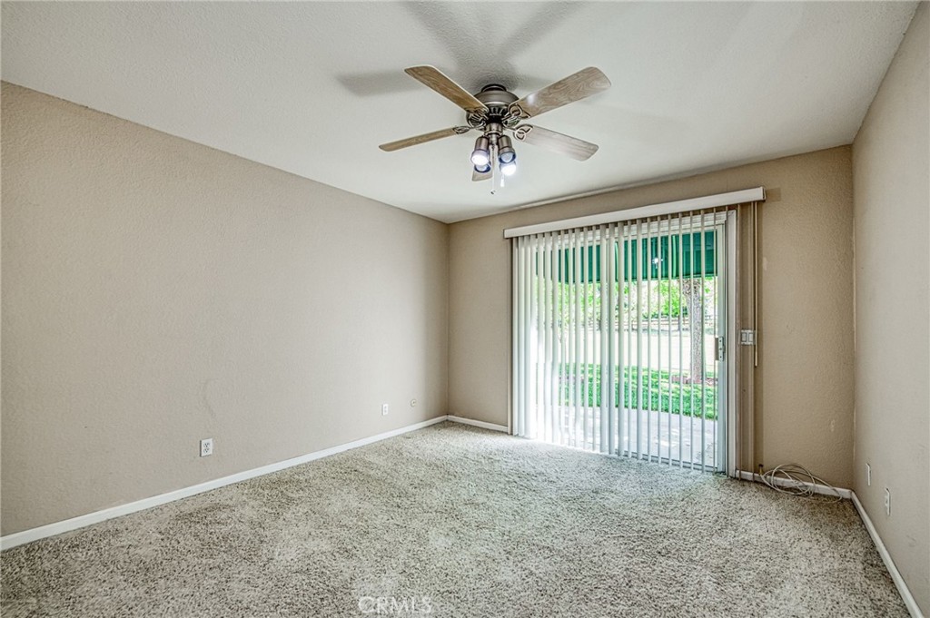 12235 Willow Avenue Property Photo 39