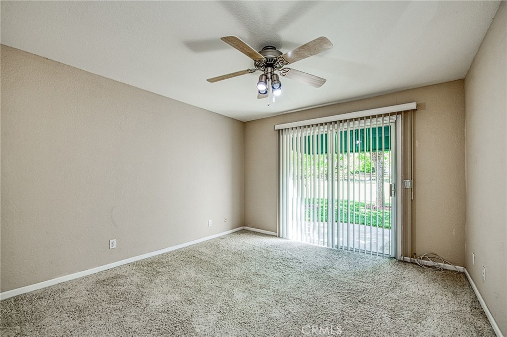 12235 Willow Avenue Property Photo 39