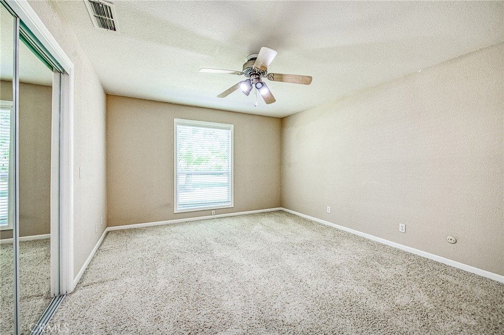 12235 Willow Avenue Property Photo 43