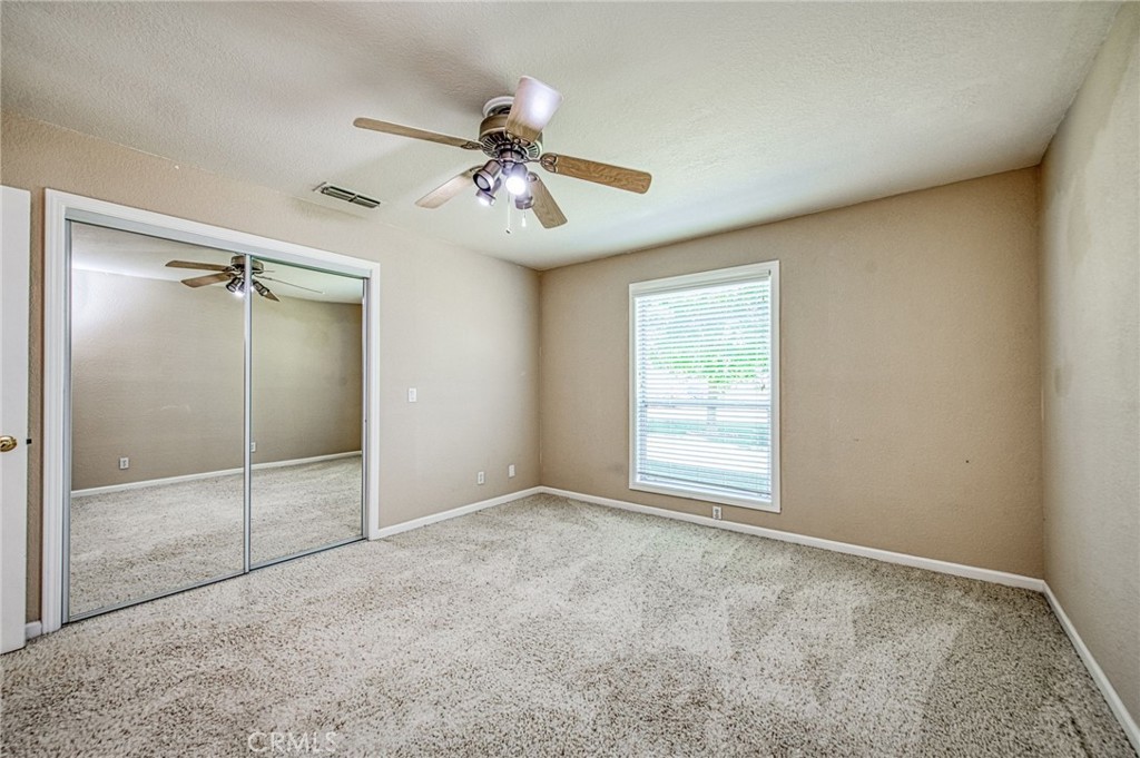 12235 Willow Avenue Property Photo 44