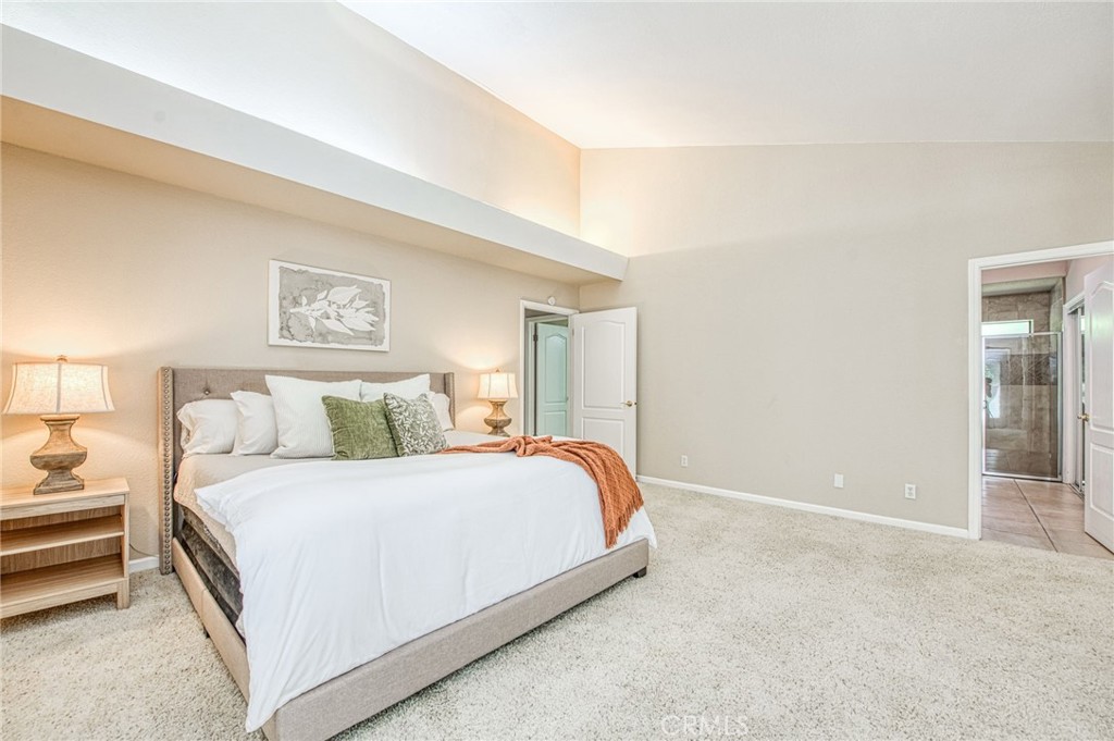 12235 Willow Avenue Property Photo 47