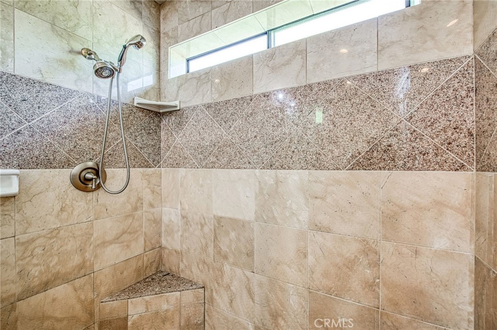 12235 Willow Avenue Property Photo 49