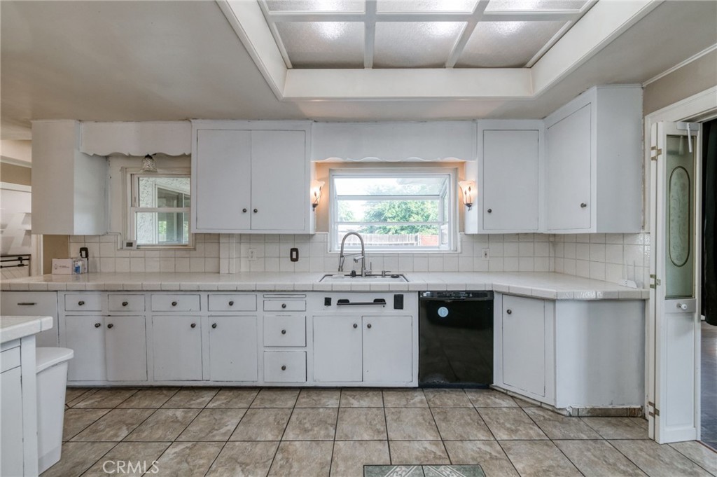 1407 E Princeton Property Photo 17