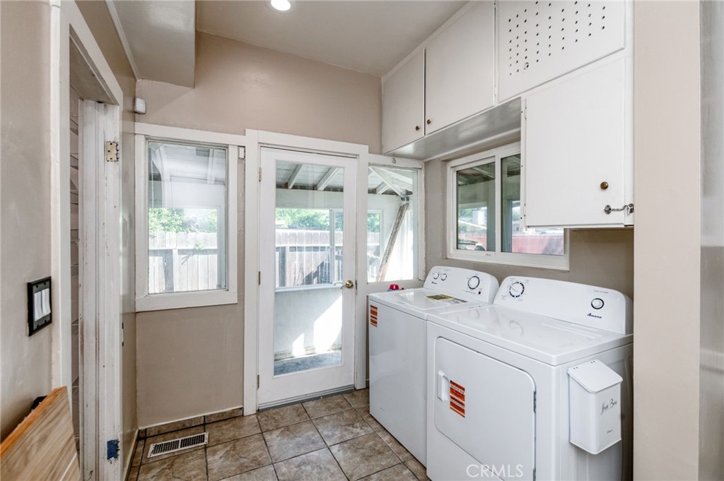 1407 E Princeton Property Photo 22