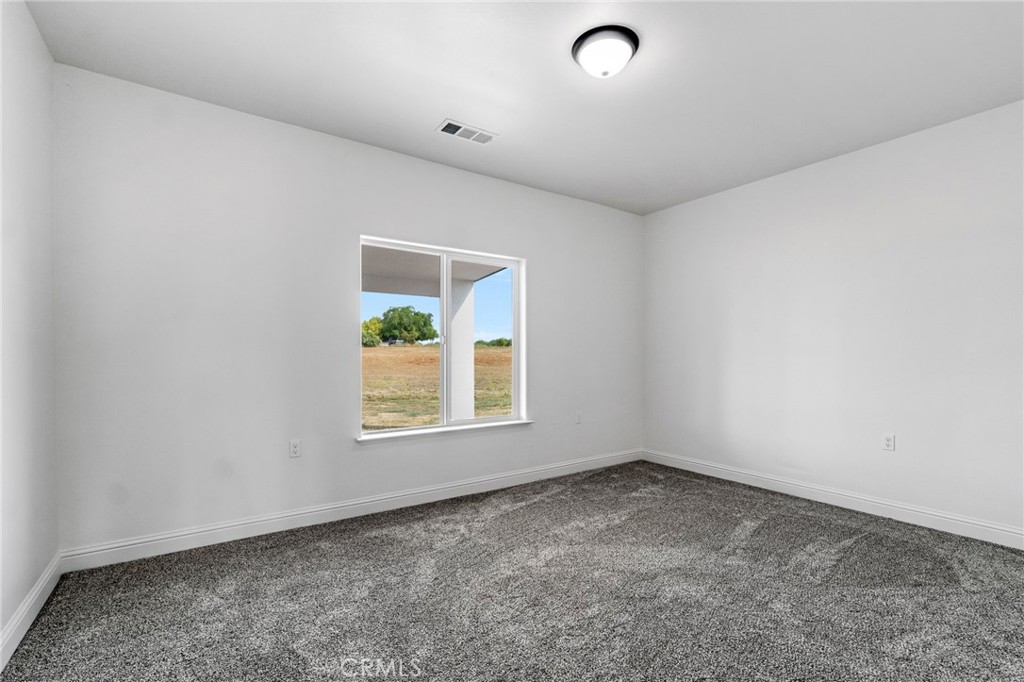 21035 Forest Glen Property Photo 25