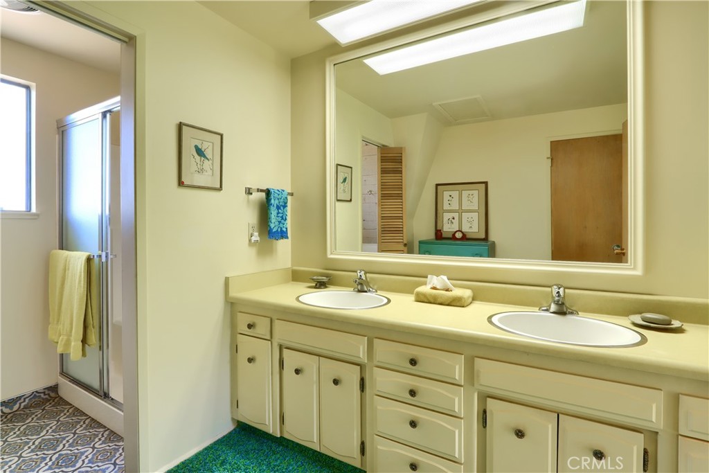 60027 Cascadel S Property Photo 36