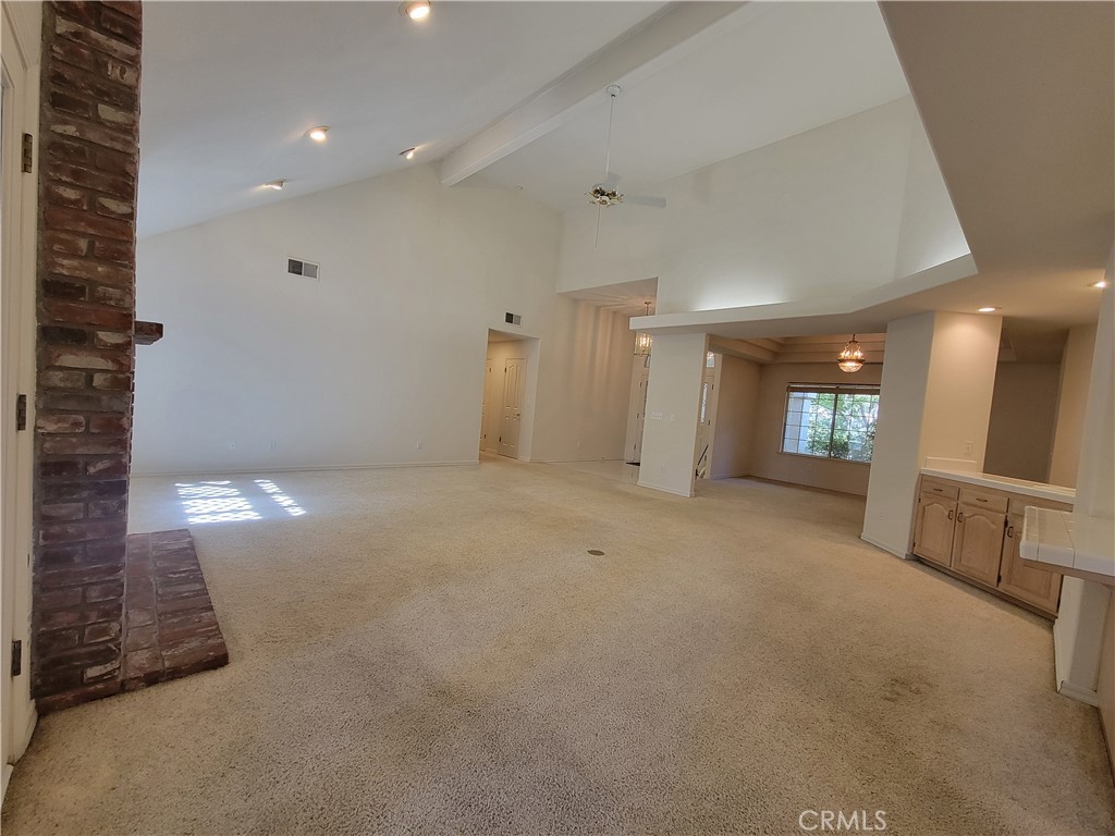 819 E Woodhaven Property Photo 14
