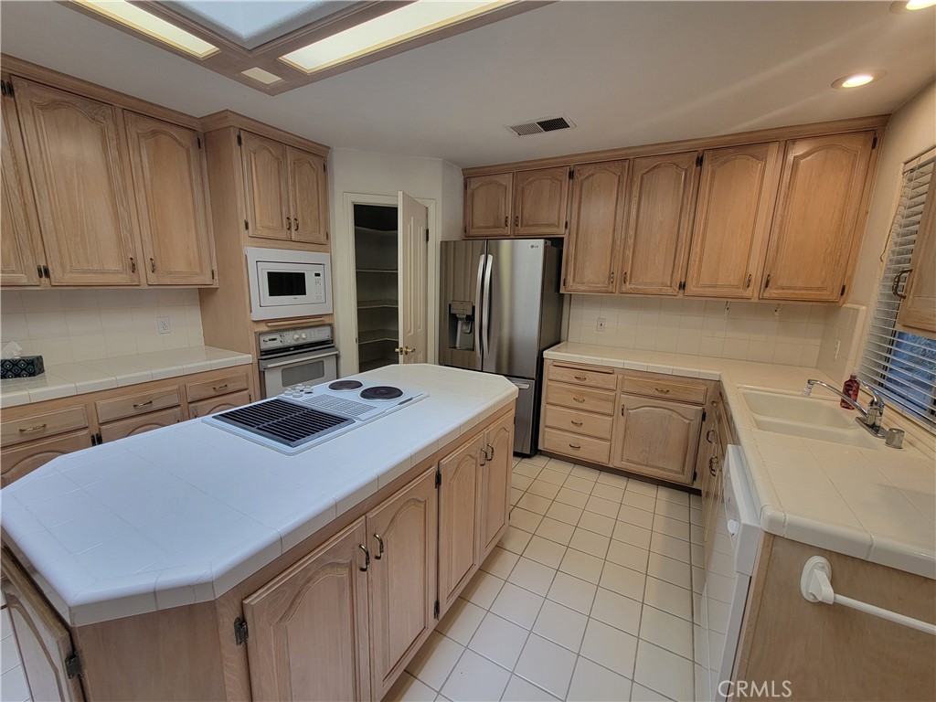 819 E Woodhaven Property Photo 21
