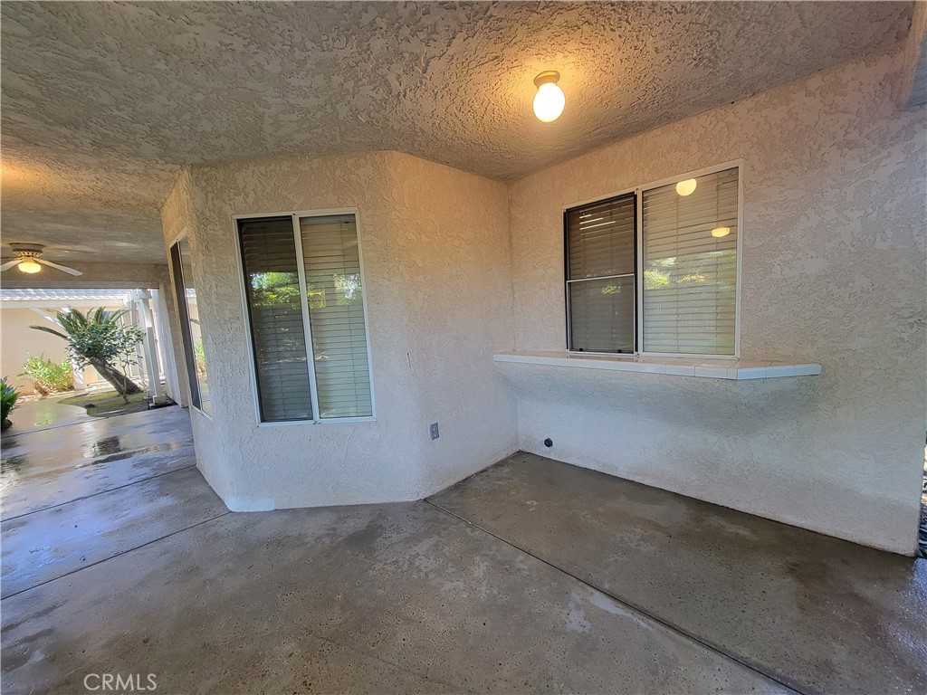 819 E Woodhaven Property Photo 29