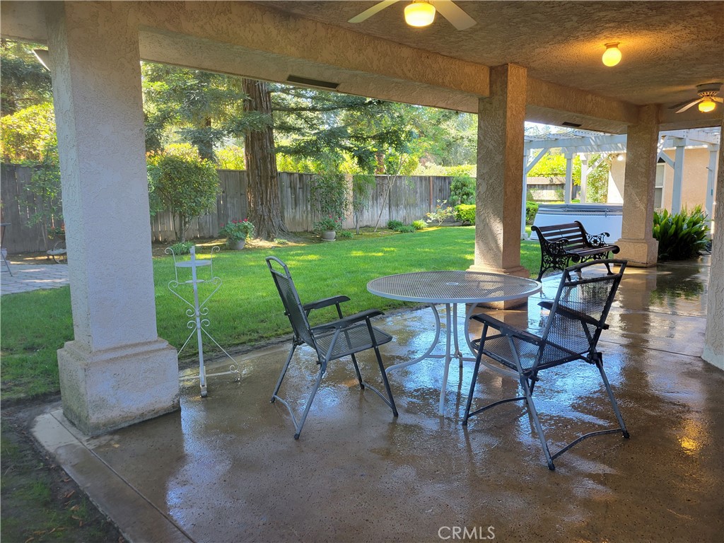 819 E Woodhaven Property Photo 30