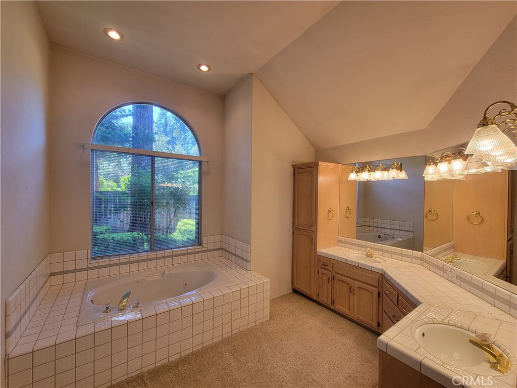 819 E Woodhaven Property Photo 58