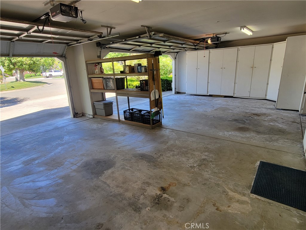 819 E Woodhaven Property Photo 67