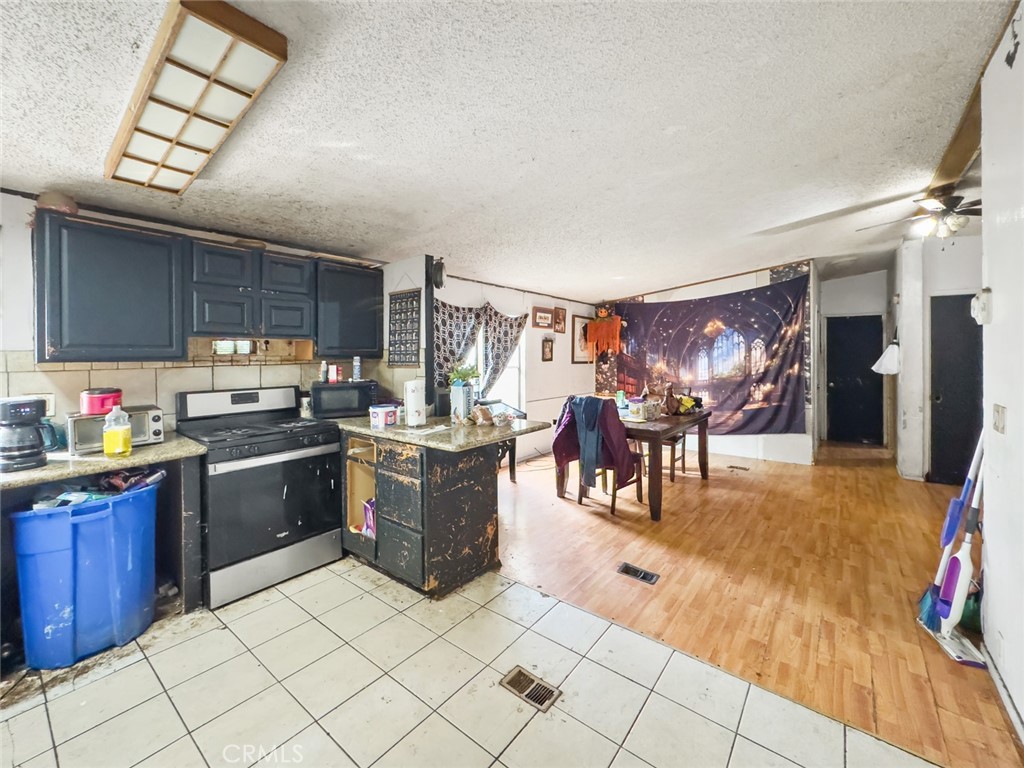 18162 9th Avenue Property Photo 12