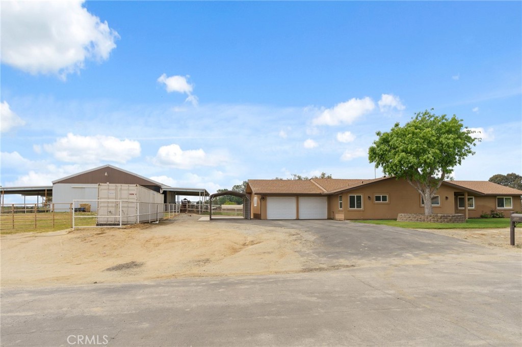 16540 Road 31 Property Photo 3