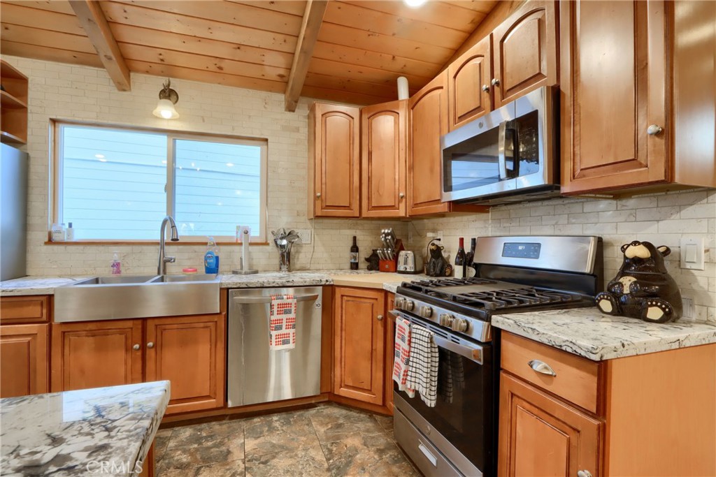 39667 W Idylwild Property Photo 11