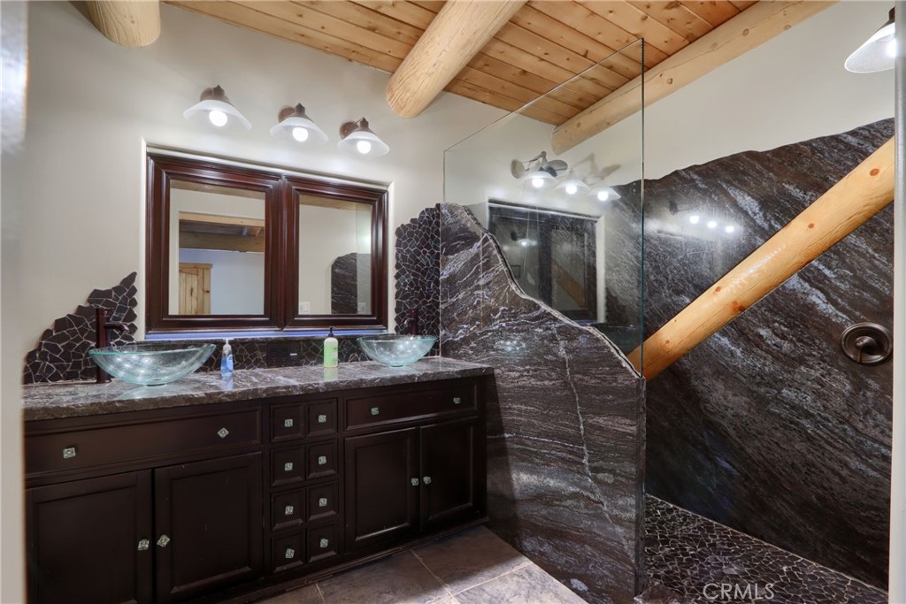 39667 W Idylwild Property Photo 31