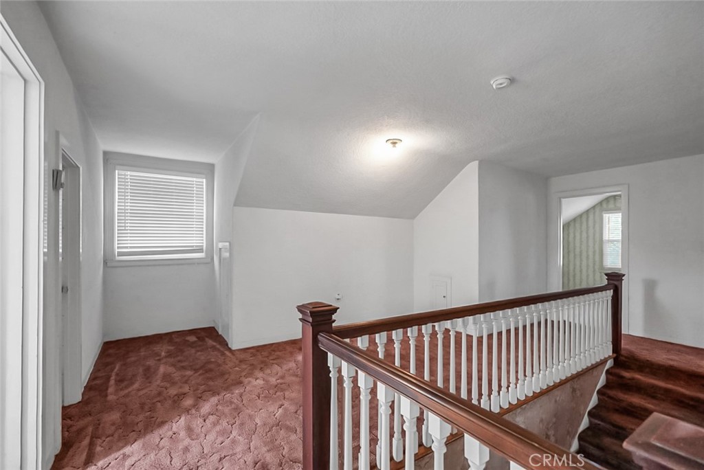 155 N 7th Avenue Property Photo 17