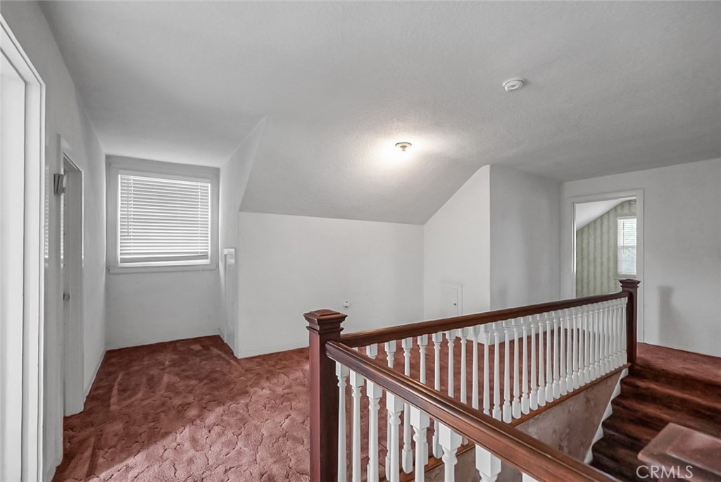 155 N 7th Avenue Property Photo 17