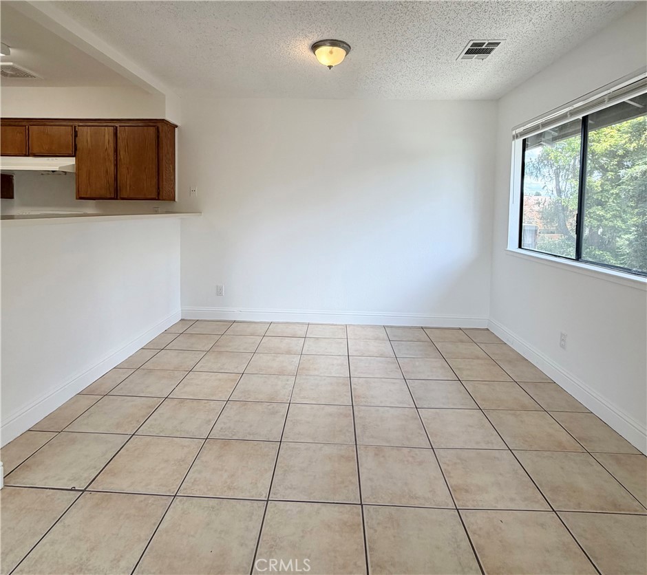 1190 S Winery Avenue 289 Property Photo 7