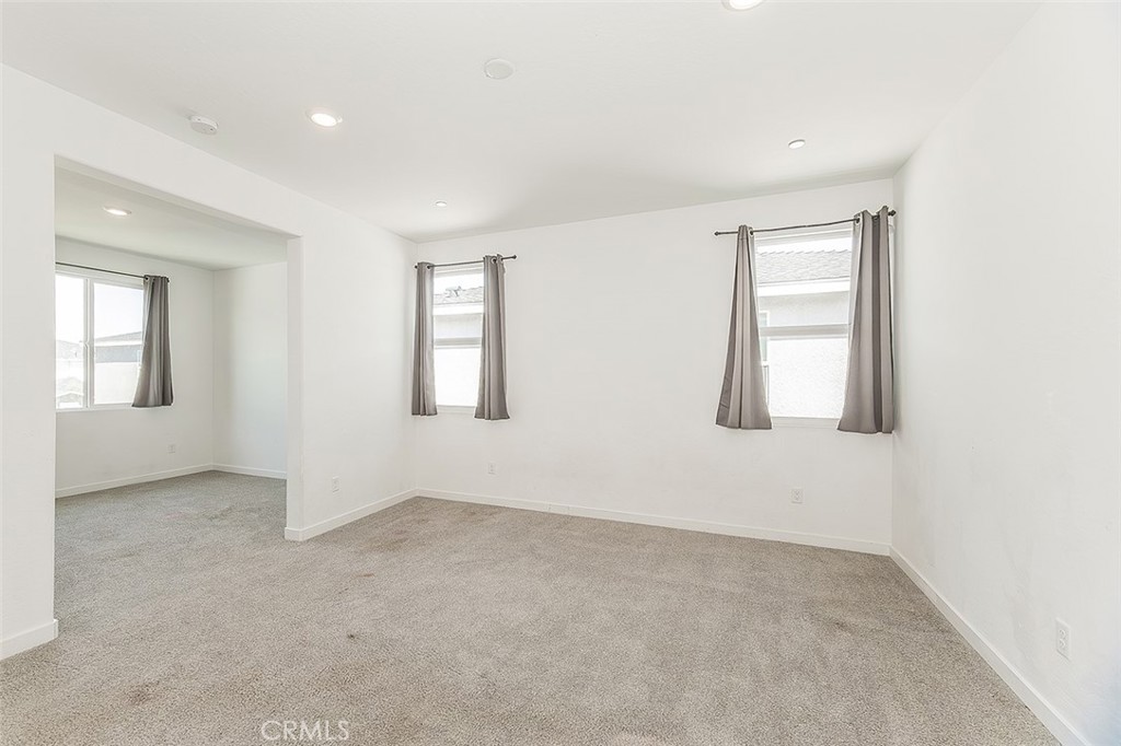 2844 N Vahe Property Photo 33