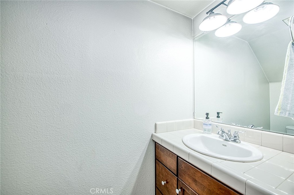 3683 W Black Walnut Property Photo 18