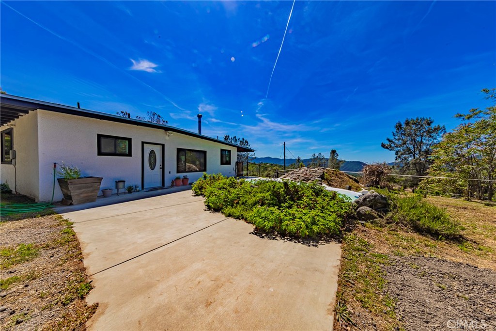 43980 Highway 49 Property Photo 1