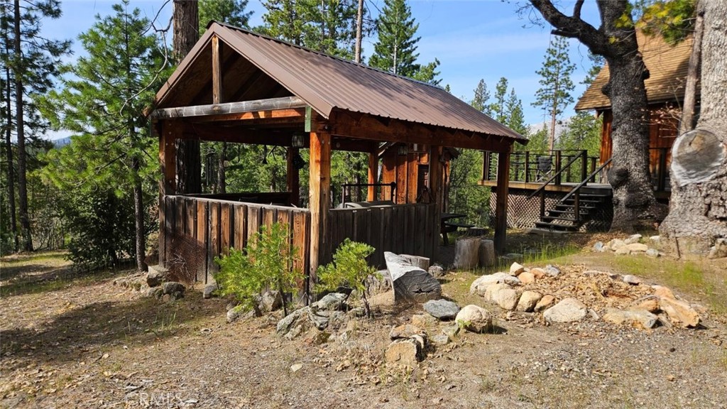 46336 Silvertip Property Photo 22