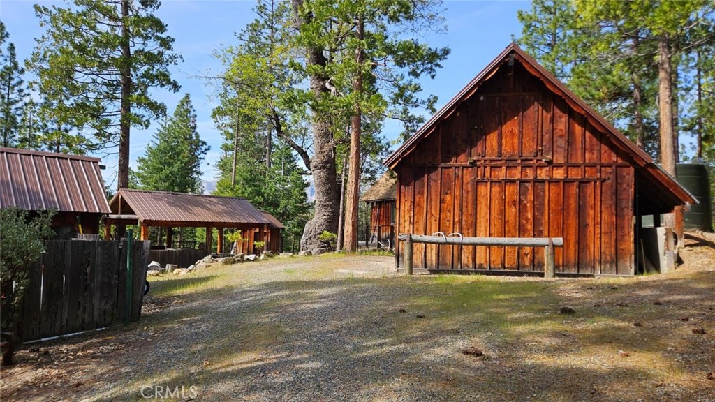 46336 Silvertip Property Photo 23