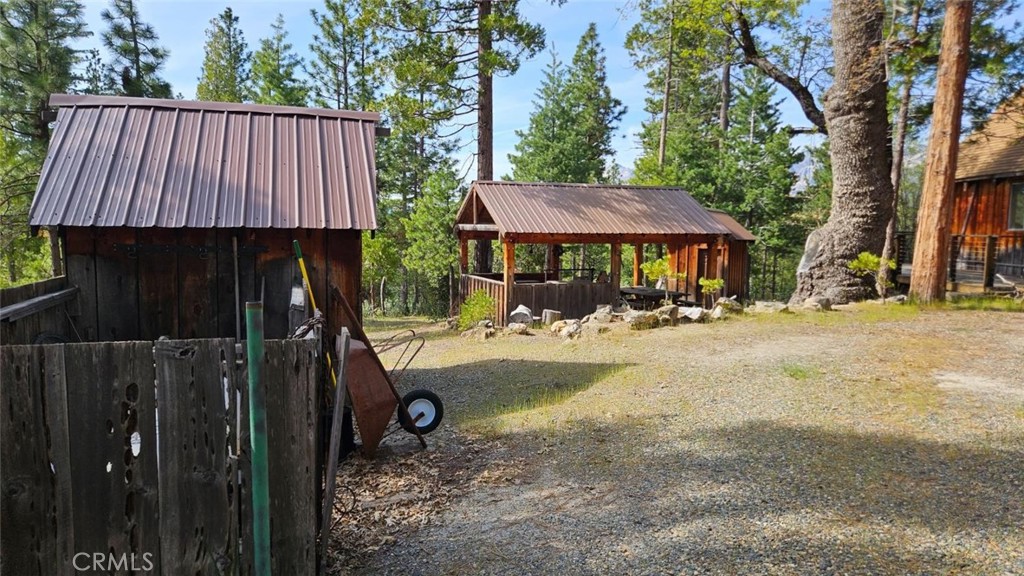 46336 Silvertip Property Photo 24